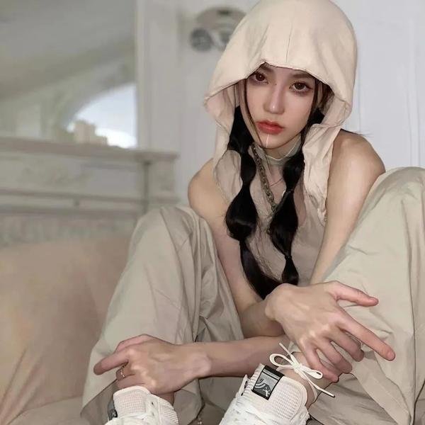 赤裸的美奈子